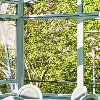 Wintergarten mit Blick nach draußen